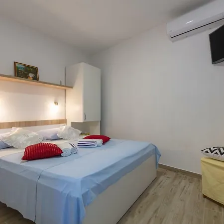 Holiday Home Vesna Baska Voda Exterior photo